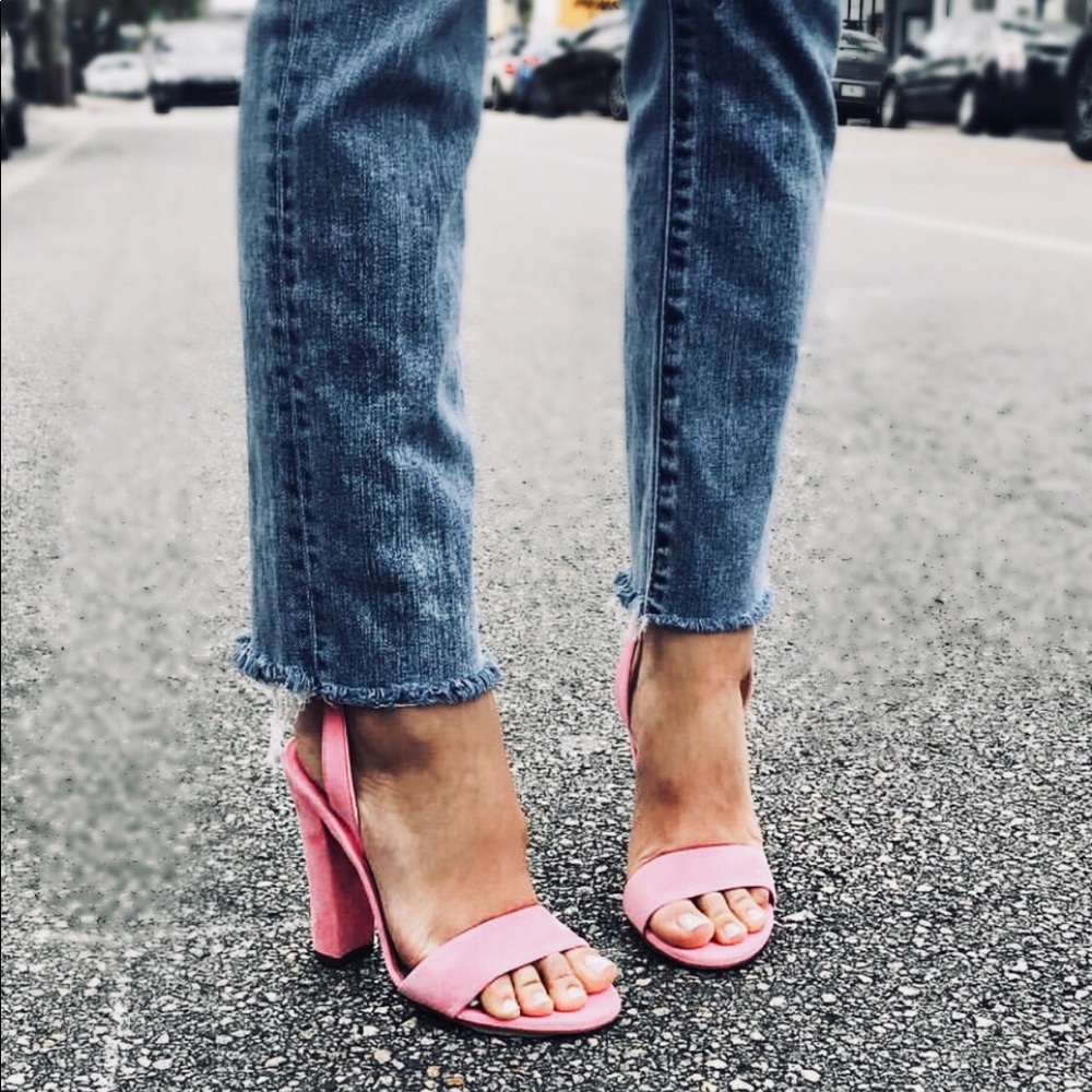 Peoni Pink suede sandals